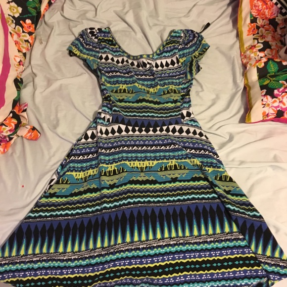 Dress w/ open back - Picture 1 of 2